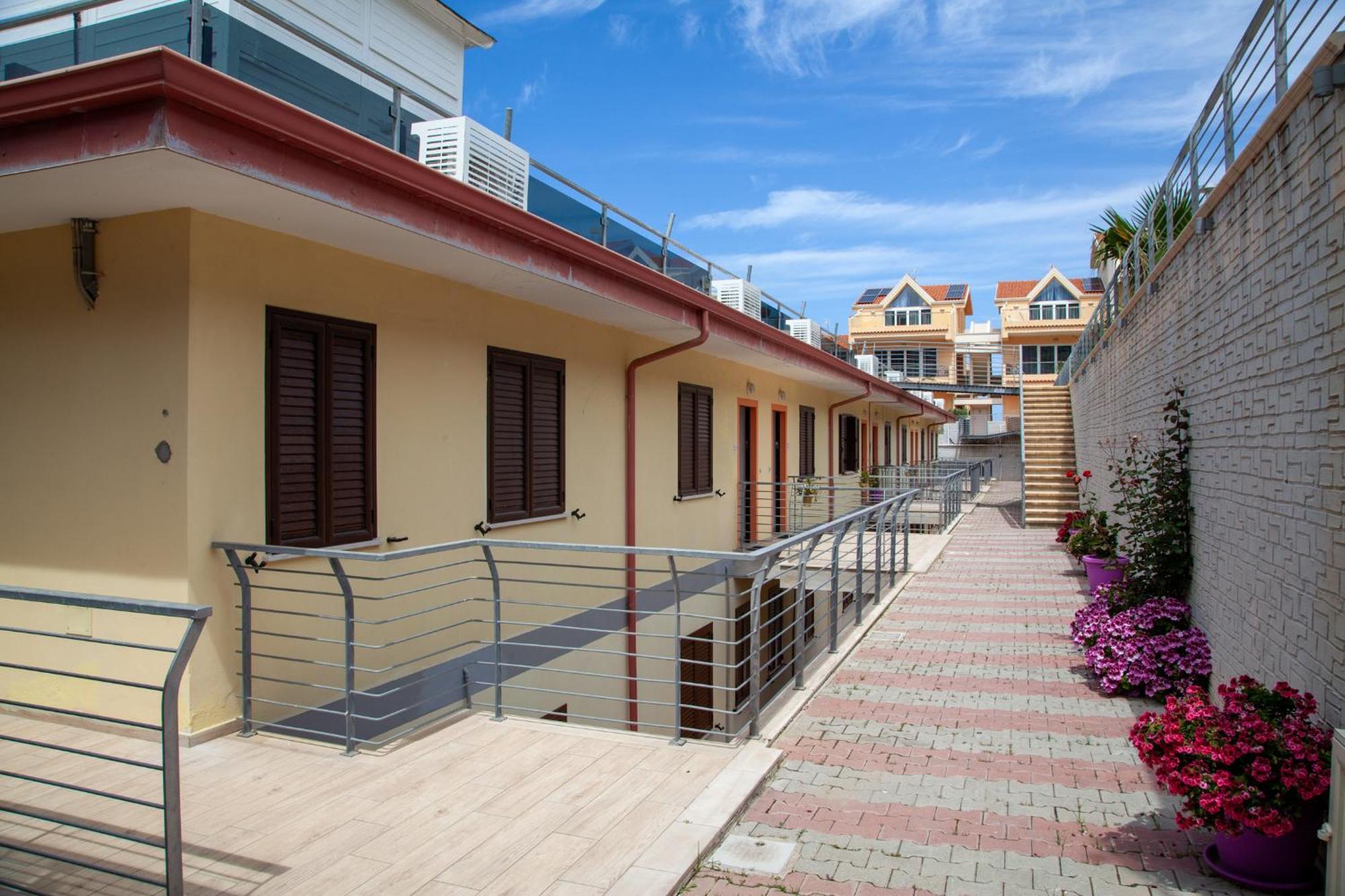 Airone Residence Zambrone Kültér fotó